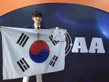 제19회 국제 천문 및 천체물리 올림피아드(IOAA) 금메달 수상